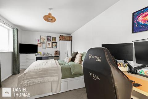 137 Howard Close, Waltham Abbey, EN9 1XD