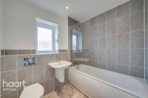 5 Brown Close, Witham, CM8 2GJ