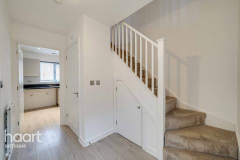 5 Brown Close, Witham, CM8 2GJ