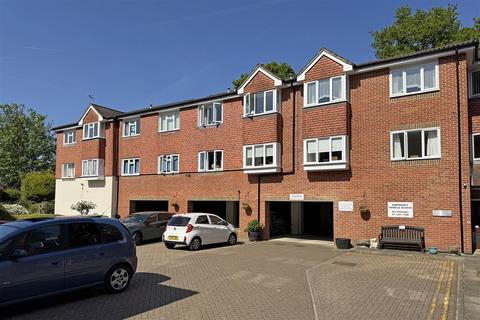 1 bedroom retirement property for sale, Godalming *No Onward Chain*