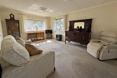 1 bedroom retirement property for sale, Godalming *No Onward Chain*
