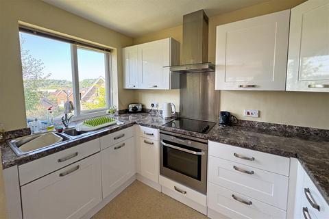 1 bedroom retirement property for sale, Godalming *No Onward Chain*