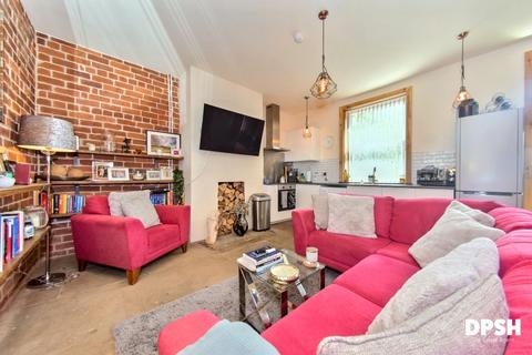 1 bedroom terraced house for sale, Fountain Street, Morley, Leeds