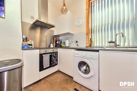 1 bedroom terraced house for sale, Fountain Street, Morley, Leeds
