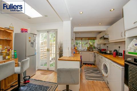 3 bedroom terraced house for sale, Hoppers Road, London N21