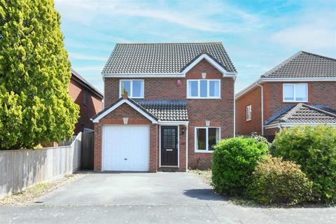 15 Azalea Drive, Trowbridge, BA14 9GG