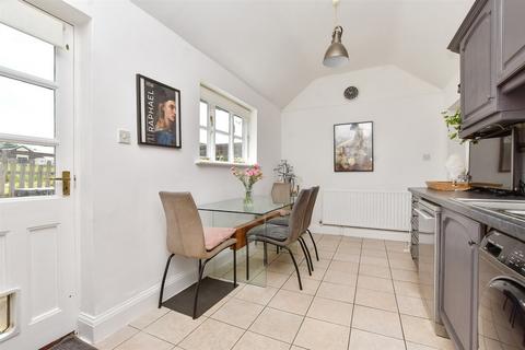 3 bedroom terraced house for sale, Beech Road, Epsom KT17