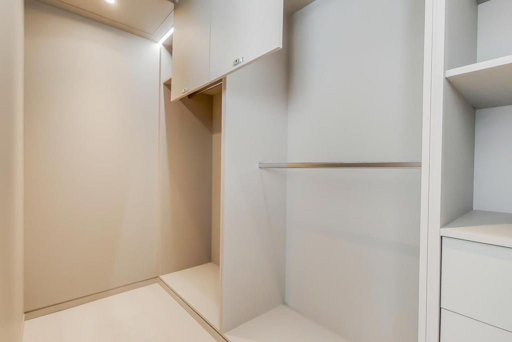 6 Walk in Wardrobe-0.jpg