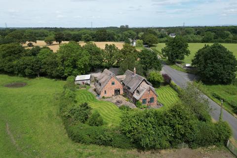 4 bedroom detached house for sale, Broad Oak Lane, Mobberley