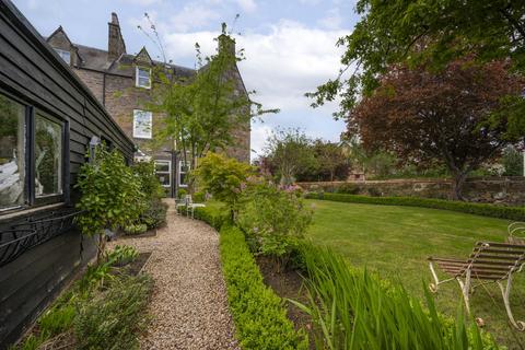 4 bedroom house for sale, 1 Victoria Terrace, Inverness, Highland, IV2