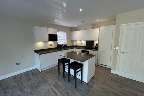 2 bedroom semi-detached house to rent, West End Cottages, Ripley GU23