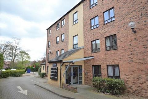 1 bedroom flat to rent, Woodlands Village, Wakefield, WF1