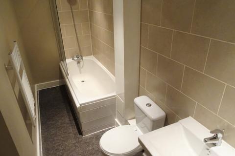 1 bedroom flat to rent, Woodlands Village, Wakefield, WF1