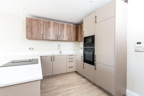 3 bedroom terraced house for sale, Joinery Close, Park Street, Princes Risborough, Buckinghamshire, HP27