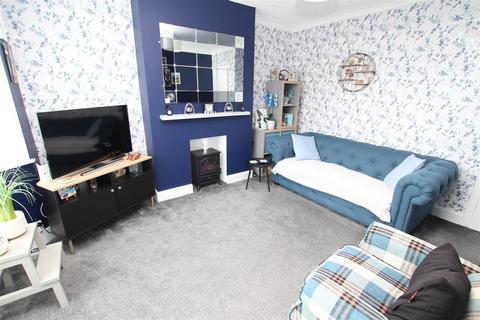 2 bedroom semi-detached house for sale, Low Ash Avenue, Wrose, Shipley
