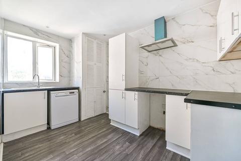 undefined, Aldergrove Gardens, Hounslow, TW3