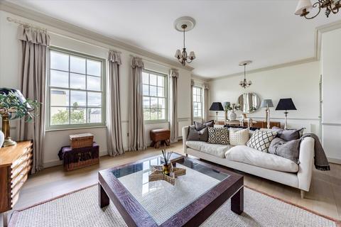 2 bedroom flat for sale, The Broad Walk, Imperial Square, Cheltenham, Gloucestershire, GL50