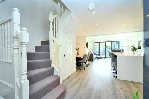 18 Dunnymans Road, Banstead, SM7 2AN