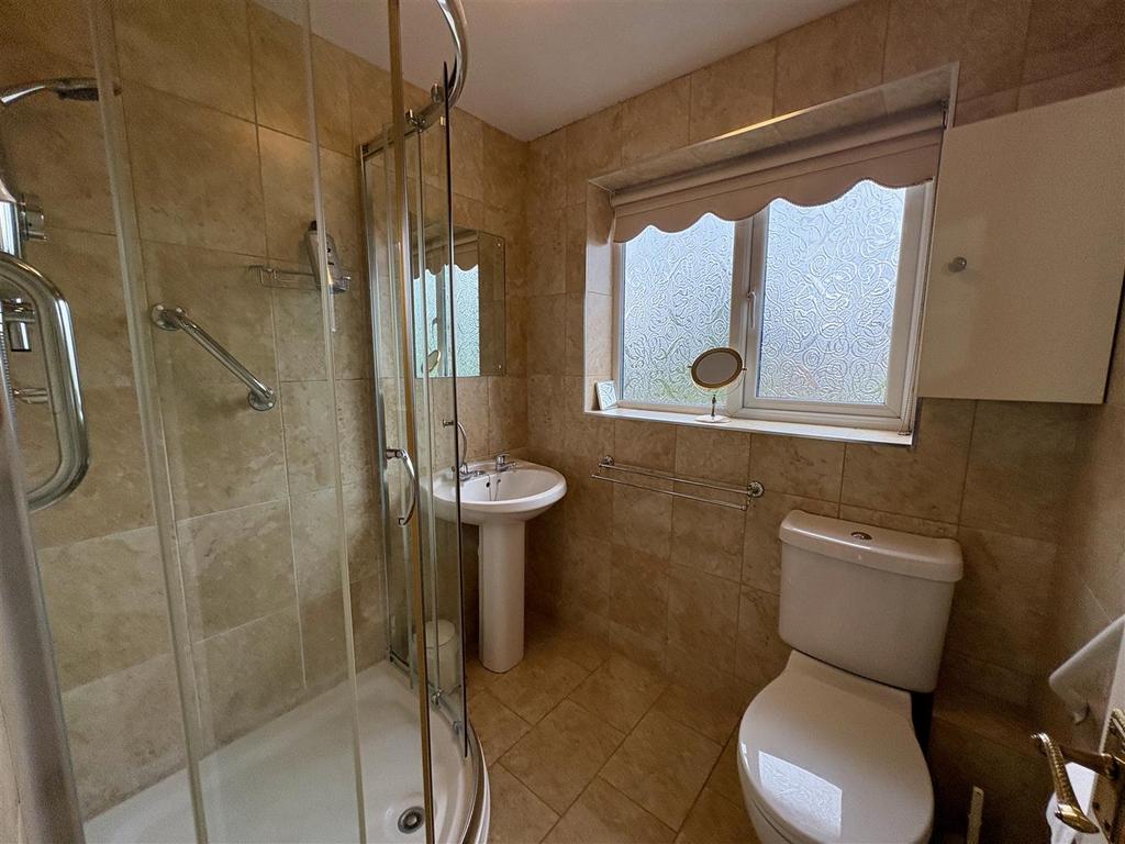 Family shower room