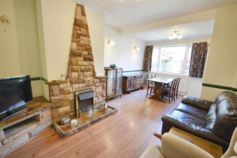 3 bedroom semi-detached house for sale, Woodlands Avenue, Stone