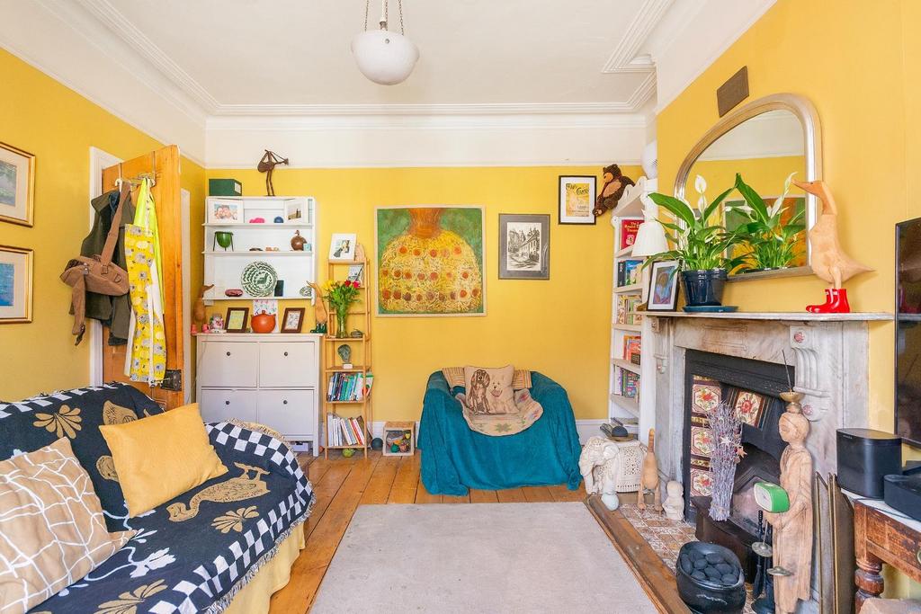 2 S0 RKE - Living Room A.jpg