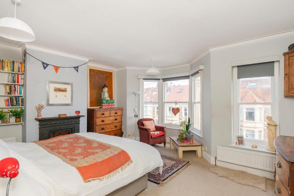 2 S0 RKE - Bedroom L.jpg