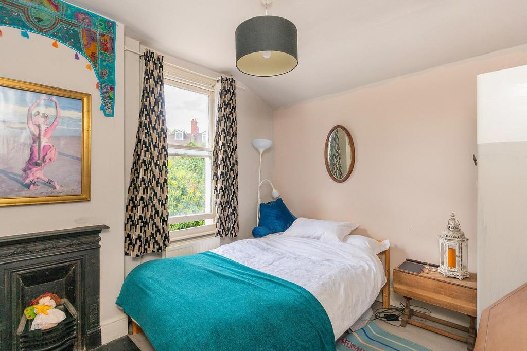 2 S0 RKE - Bedroom A.jpg