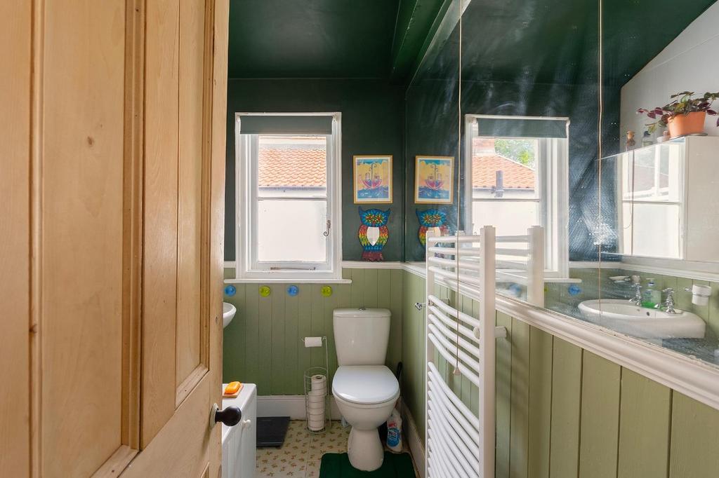 2 S0 RKE - Bathroom C.jpg