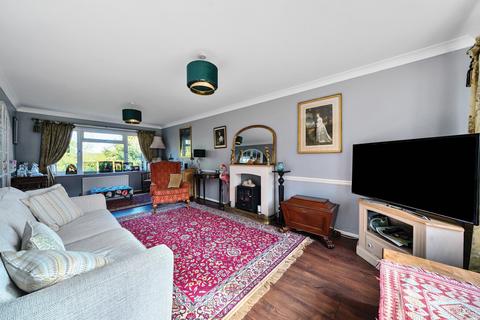 26 Bincombe Drive, Crewkerne, TA18 7BE
