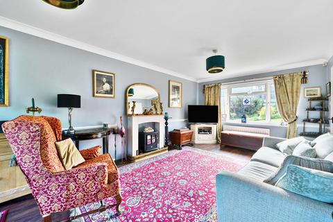 26 Bincombe Drive, Crewkerne, TA18 7BE