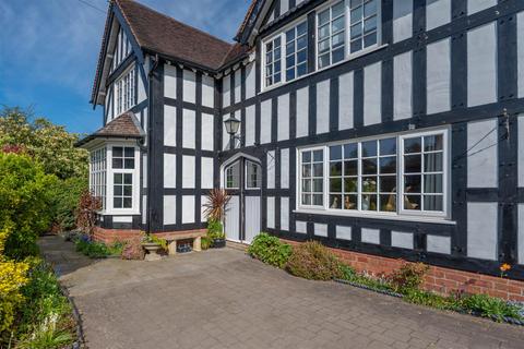 Foresters Hall Henley Road, Claverdon, Warwick, CV35 8LJ