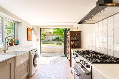 6 Agnes Street, Brighton, BN2 3AS