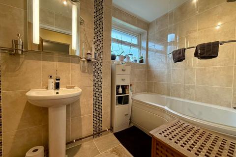 64 Llwyn Ynn, Talybont, LL43 2AL