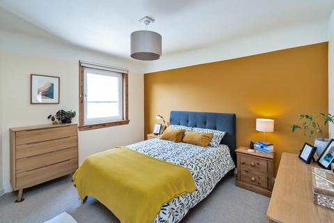7 Boswall Quadrant, Edinburgh, EH5 2EH
