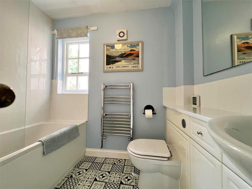 Bathroom.jpg