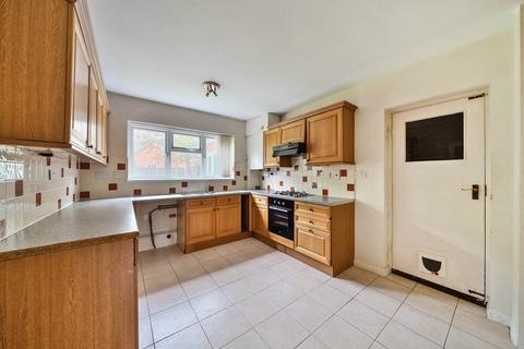 5 bedroom detached house for sale, Windmill Hill, Biddenham.