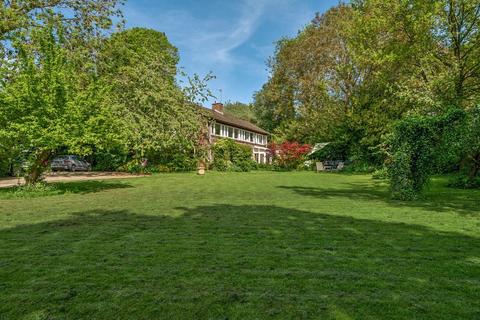 undefined, Long Crendon, Buckinghamshire