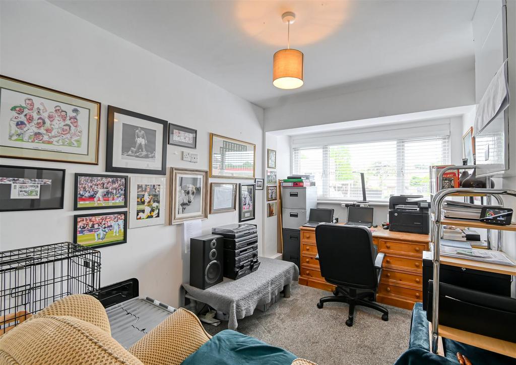 23 Cann Hall Drive-26.jpg