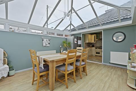 5 bedroom detached house for sale, Hamble Lane, Bursledon, Southampton, Hampshire. SO31 8DR