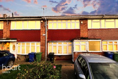 9 Chaucer Close, Tilbury, RM18 8EG