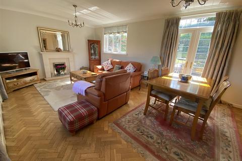 2 bedroom detached house for sale, Penygaer Road, Llanelli