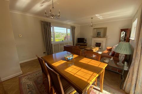 2 bedroom detached house for sale, Penygaer Road, Llanelli