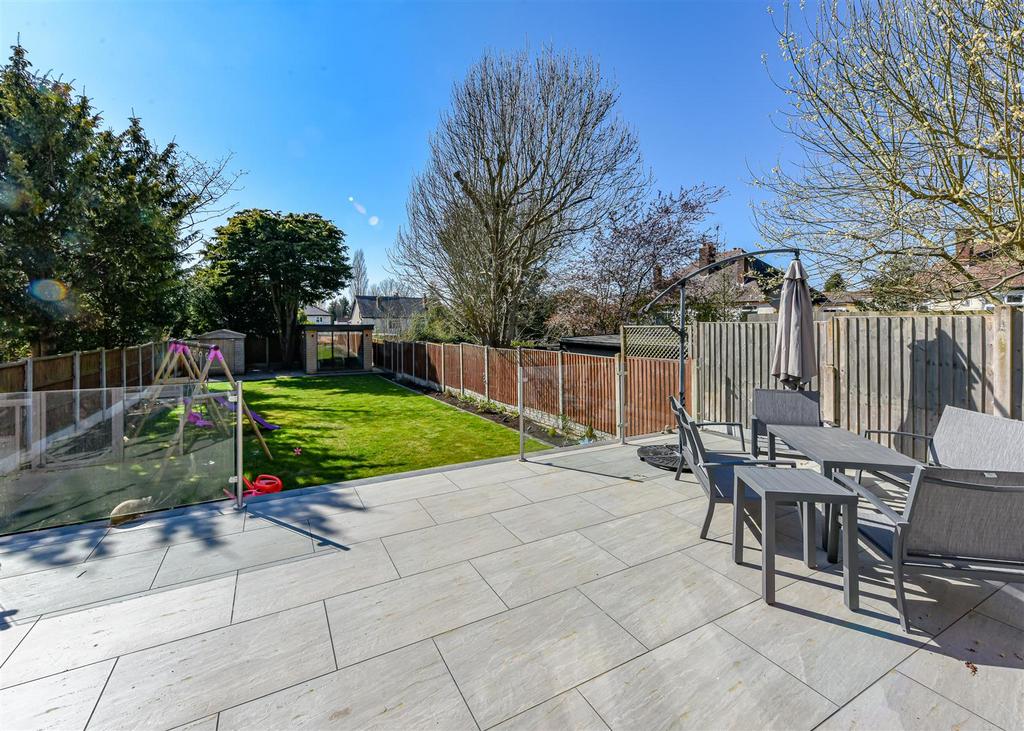 55 Osbourne Road-External (4).jpg