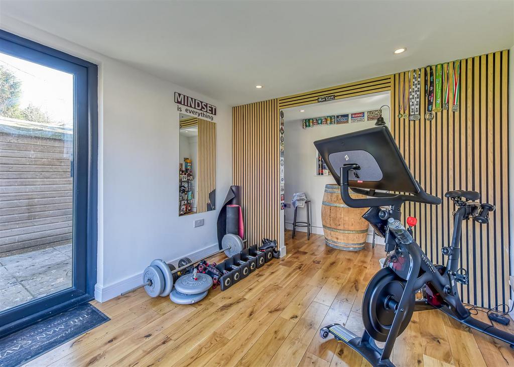 55 Osbourne Road-Summer House.jpg