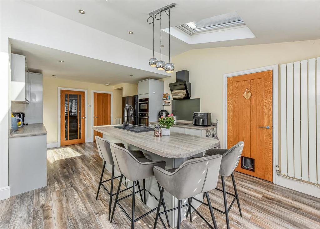 55 Osbourne Road-Kitchen.jpg