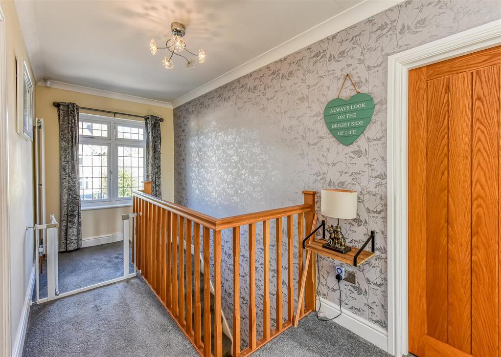 55 Osbourne Road-Landing.jpg