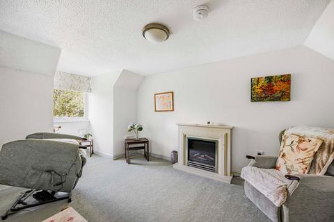 1 bedroom apartment for sale, Barclay Court, Trafalgar Road, Cirencester, Gloucestershire, GL7