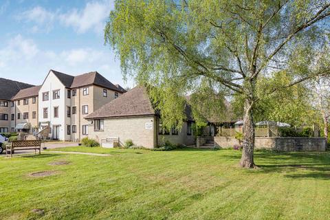 1 bedroom apartment for sale, Barclay Court, Trafalgar Road, Cirencester, Gloucestershire, GL7