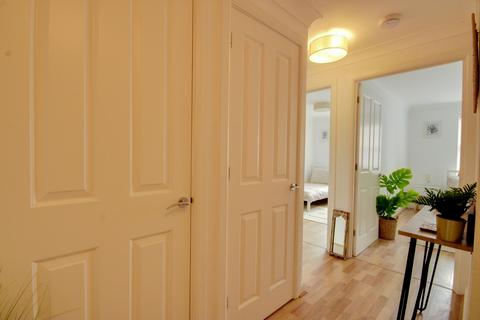 undefined, Weavers Mead, Haywards Heath, RH16
