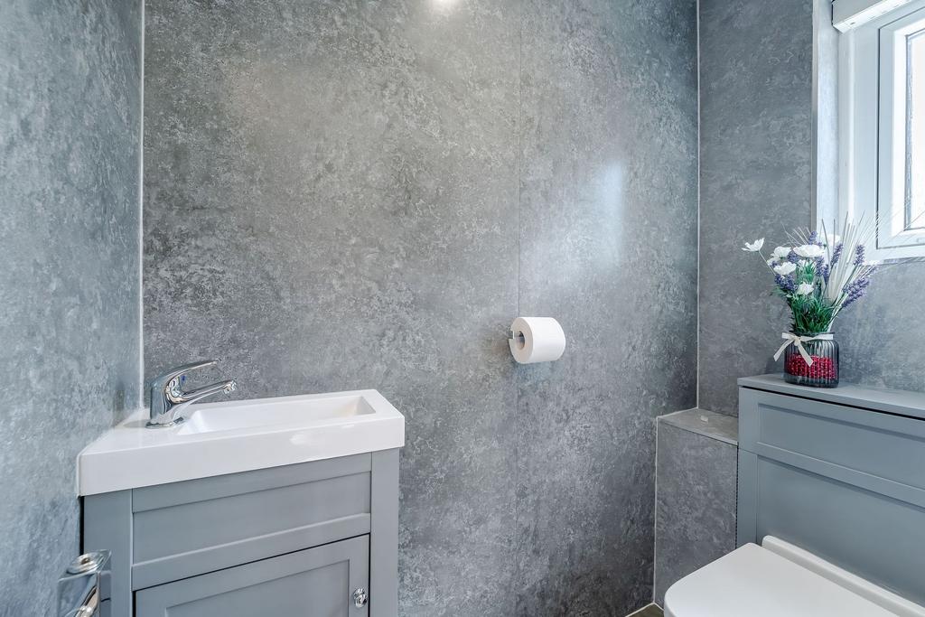 Cloakroom Wc
